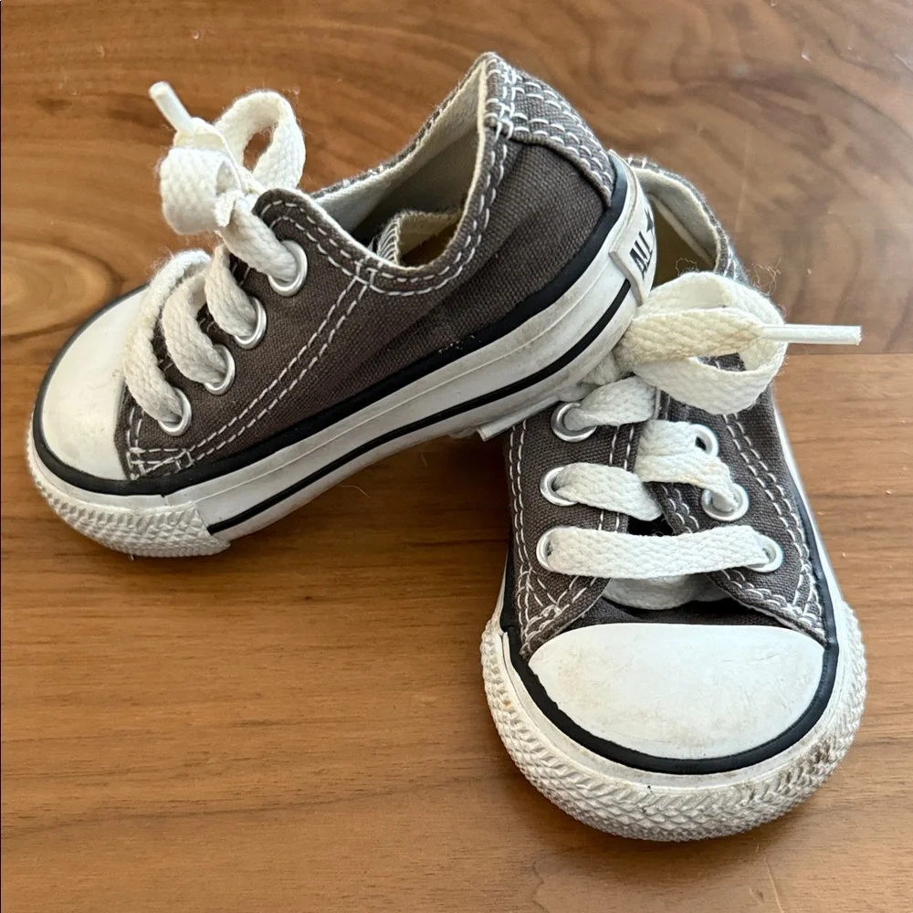 Converse all star gray chuck taylor baby Sneakers size 3